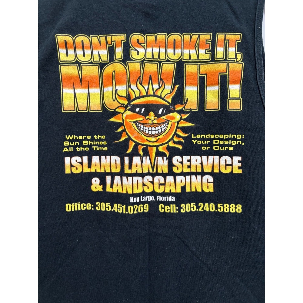 Gildan Island Lawn Service Graphic Tank Top Mens Small Black Vintage 90s Style